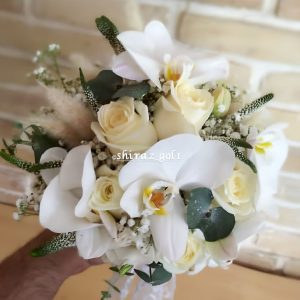 دسته گل ارکیده و‌رز